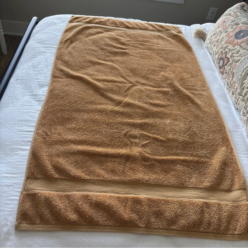 3Pc set Bath Towel Hand Towel & Wash cloth pre-owned rust